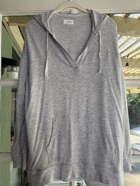 Lou & Grey Scubasoft Light Gray V-Neck Hoodie Sweatshirt